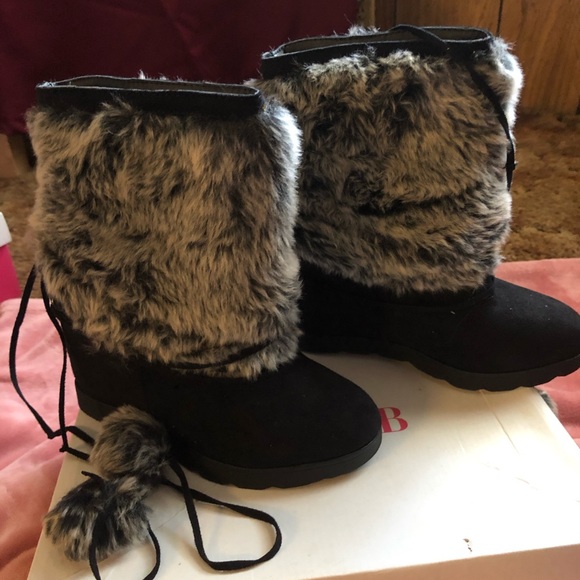 Booties - Picture 2 of 5